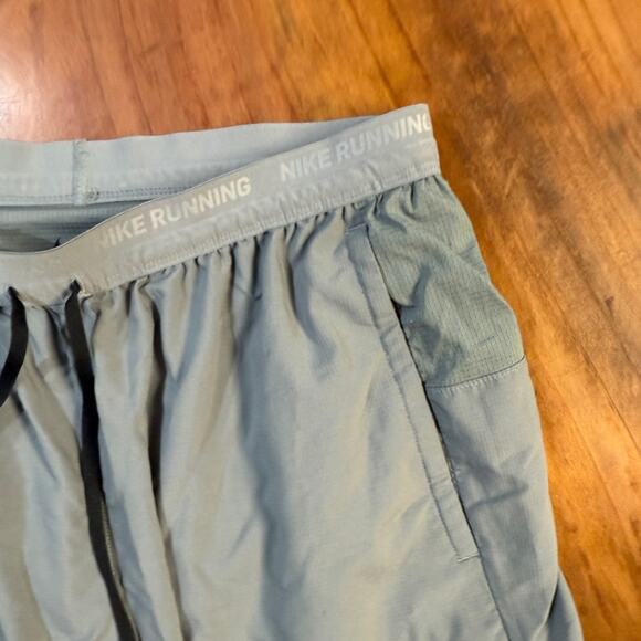 Nike Flex Stride Men's Shorts Medium Running lined Run Lightweight E14 - Picture 2 of 5